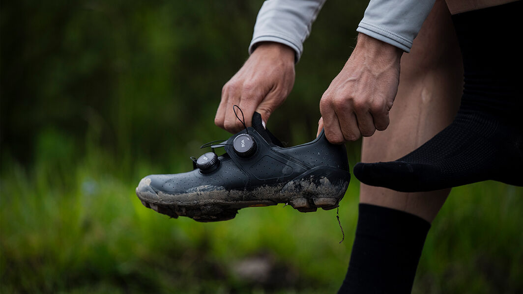 Cómo elegir unas zapatillas de ciclismo