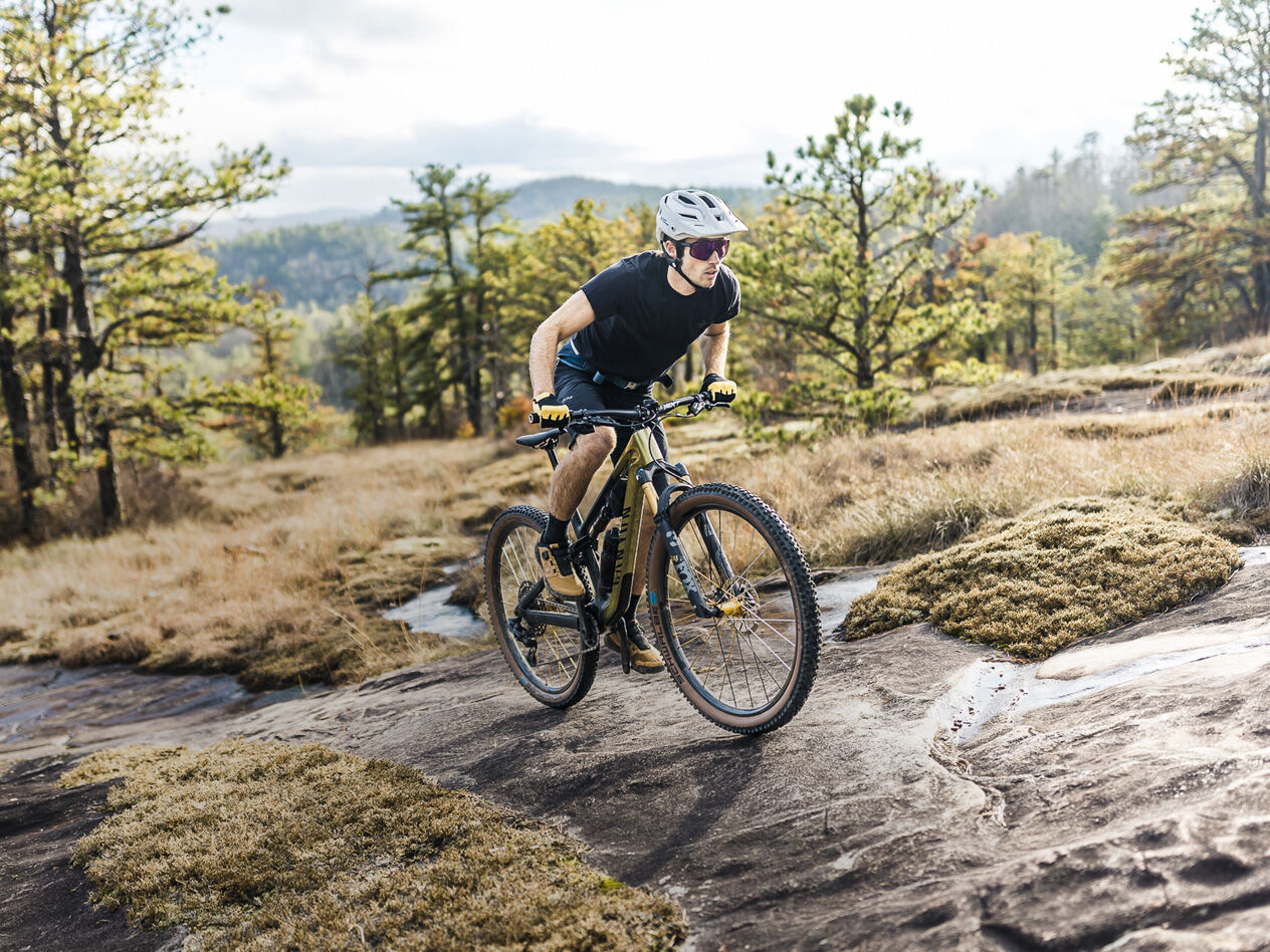 Neuron | Lightweight and Durable Trail Bike | CANYON IS