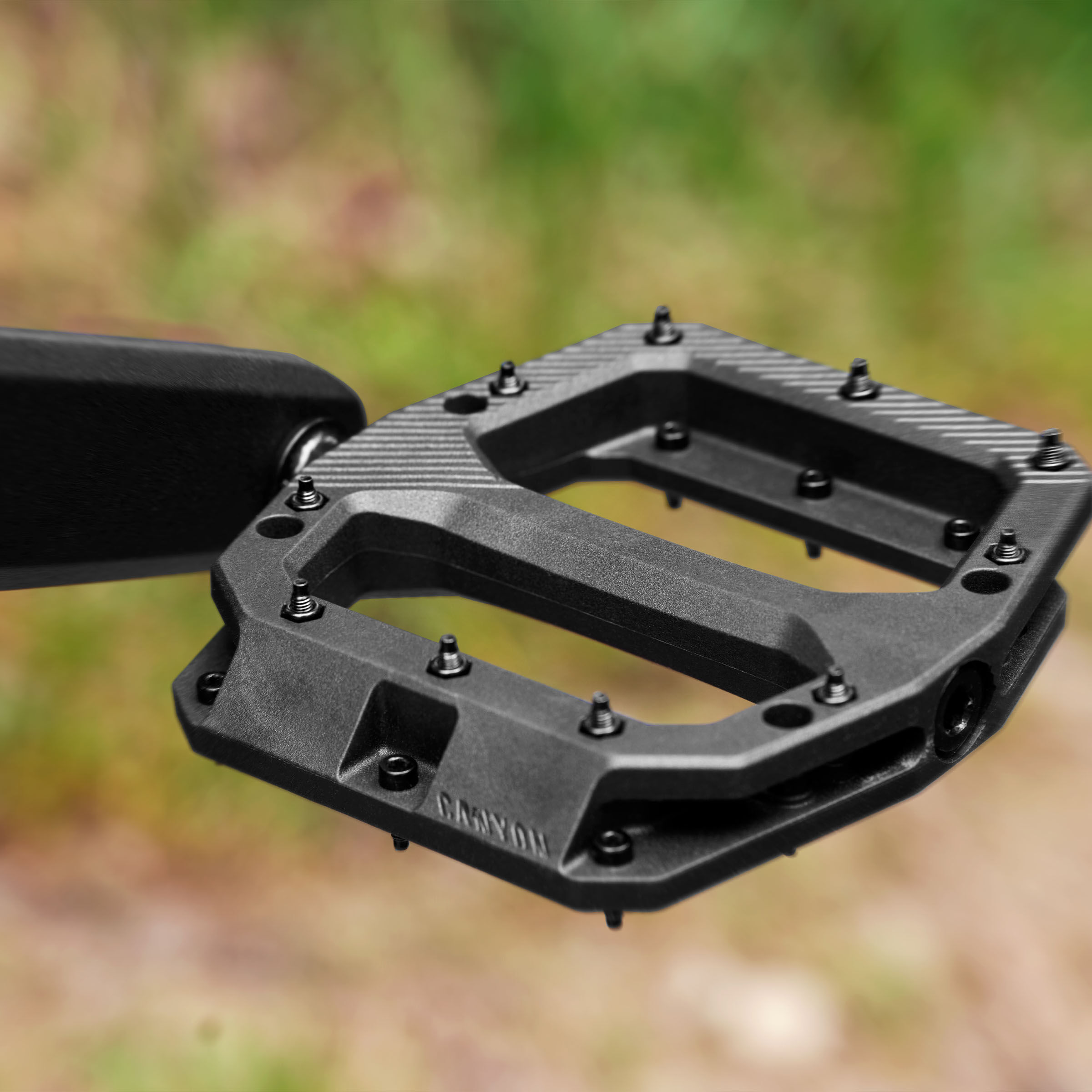 Mtn bike flat cheap pedals