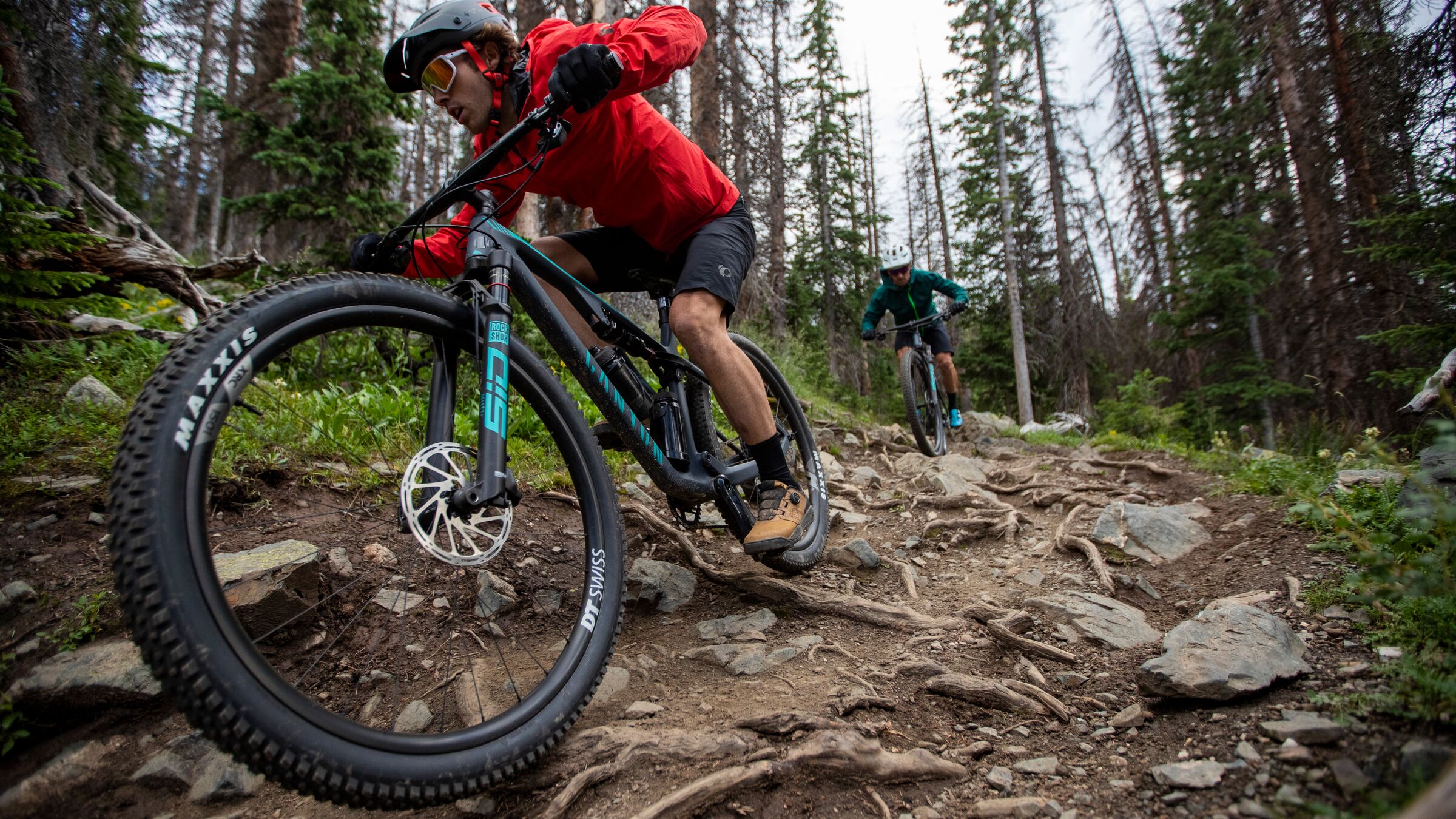 Velo de trail vs velo de cross country CANYON CH