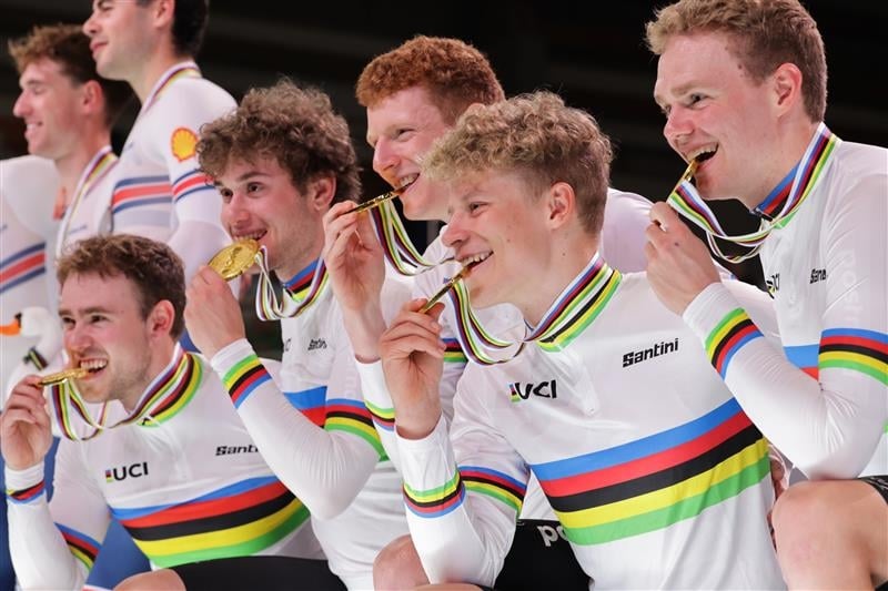 Danish men’s pursuit team powers to gold in a memorable UCI Track World Championships race