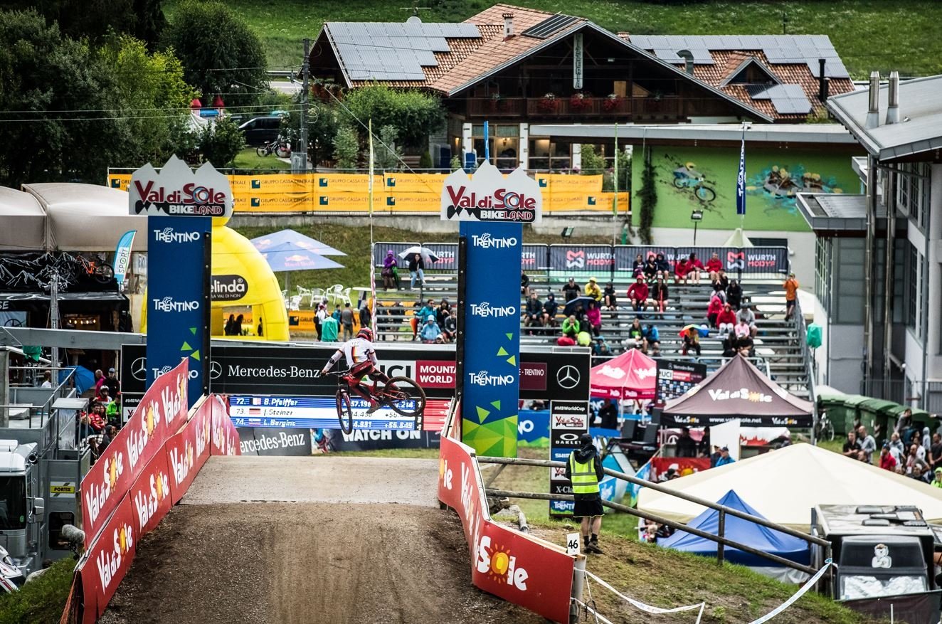 Mercedes benz downhill world cup on sale