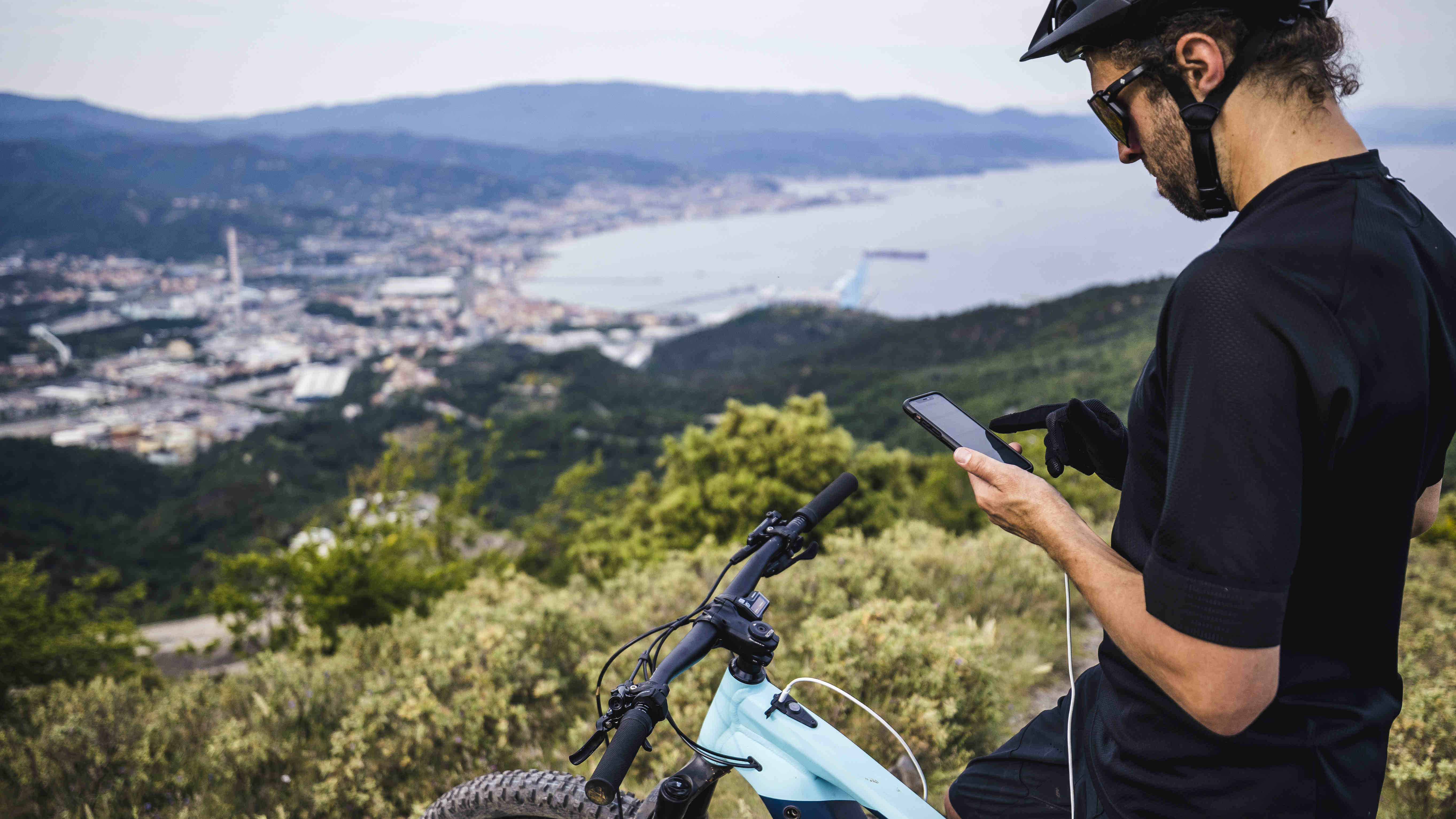 Les meilleures applications GPS vélo pour le voyage
