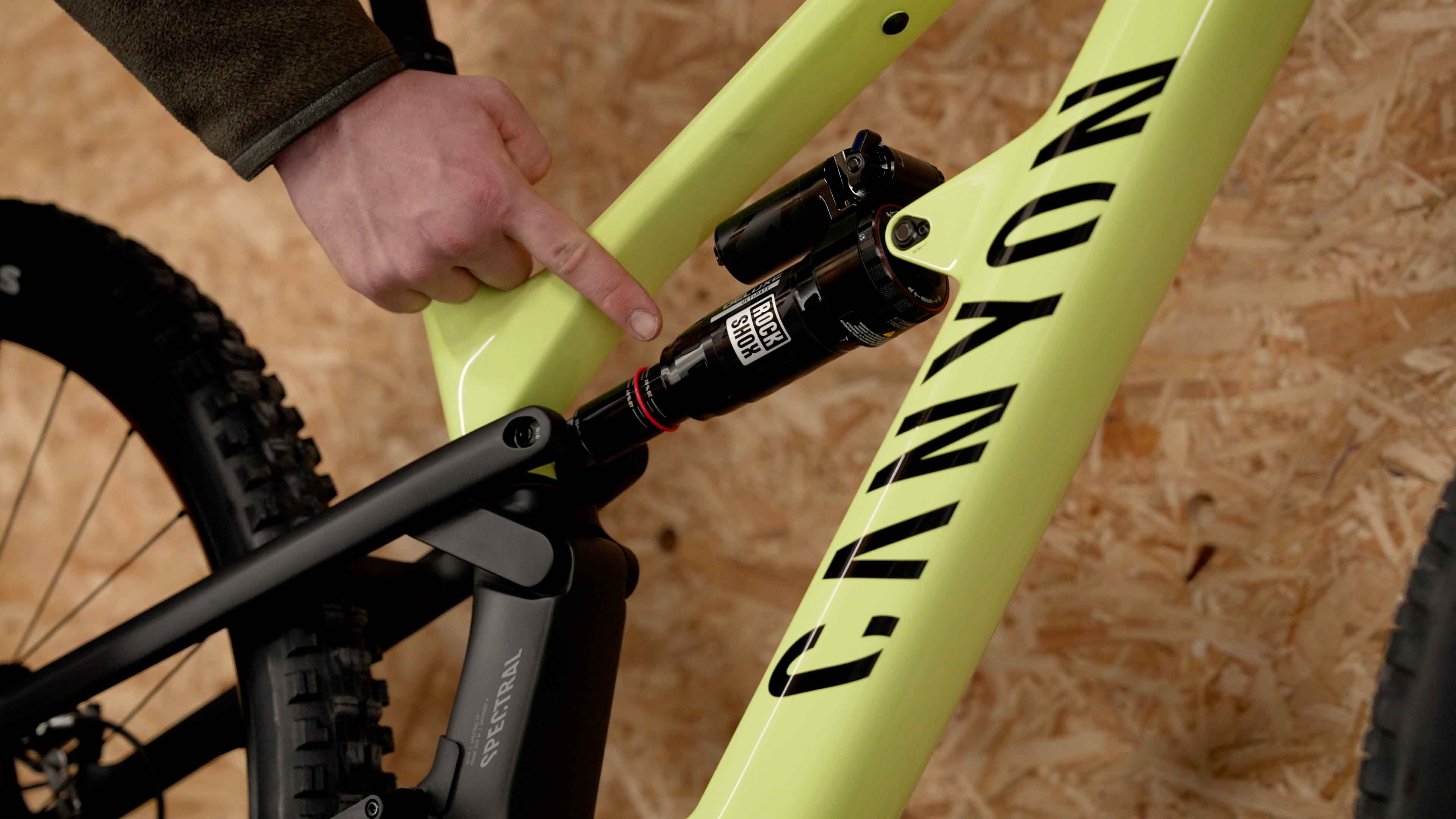 Adjusting the suspension sag for your MTB